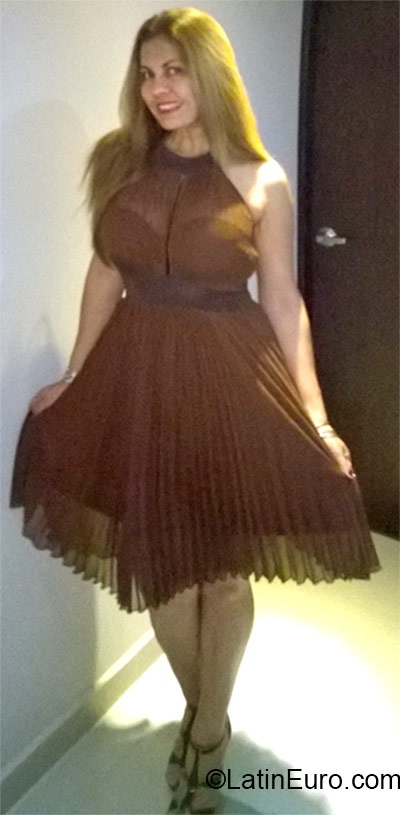 Date this young Colombia girl Nath from Pereira CO17416