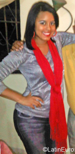 Date this foxy Dominican Republic girl Mabel from Santo Domingo DO22200