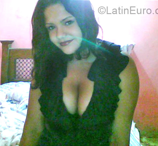 Date this fun Colombia girl Taliana from Bogota CO17456