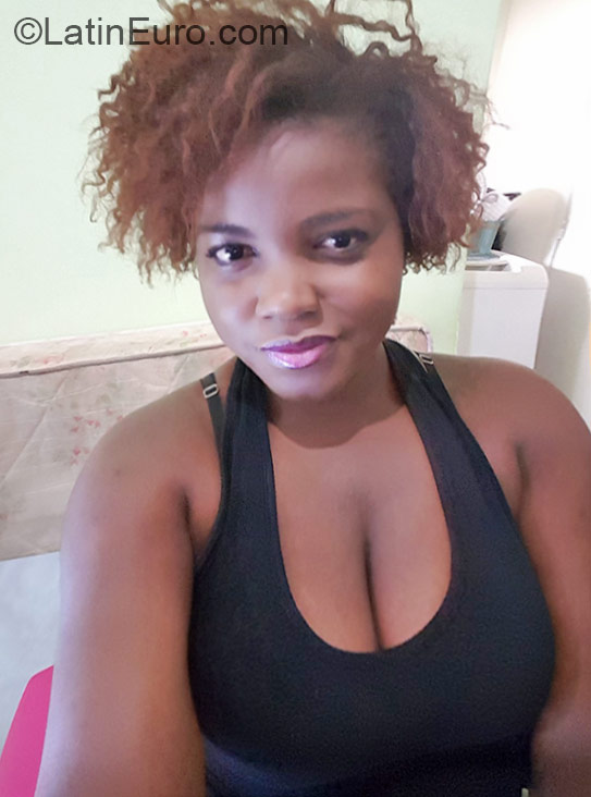 Date this delightful Brazil girl Celcia from Rio De Janeiro BR9343