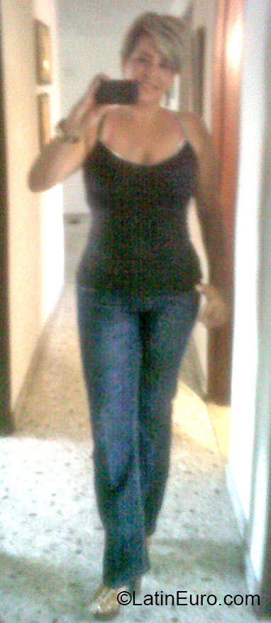 Date this gorgeous Colombia girl Nana from Cali CO17564