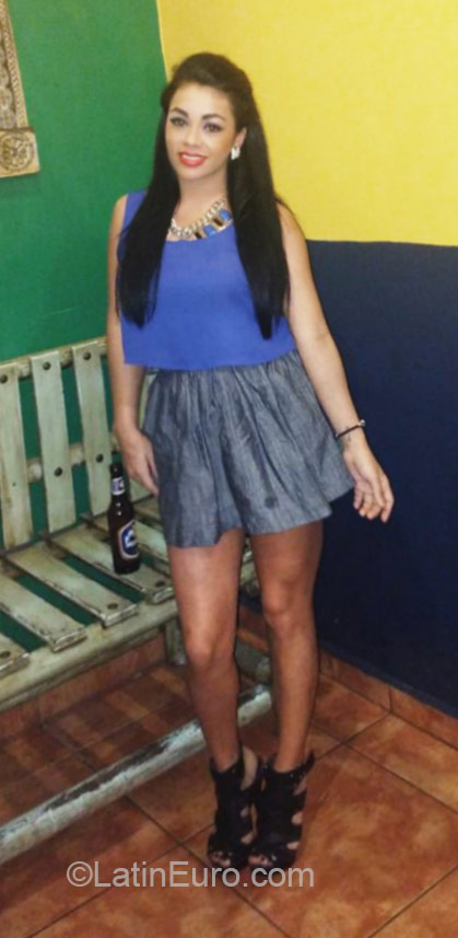 Date this young Honduras girl Carolina from Tegucigalpa HN1563