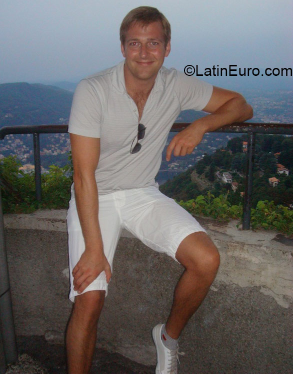 Date this gorgeous United Kingdom man Benjamin from London GB821