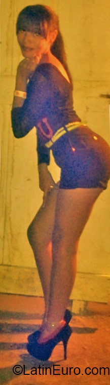 Date this happy Dominican Republic girl Kelly from Hato Mayor Del Rey DO23012
