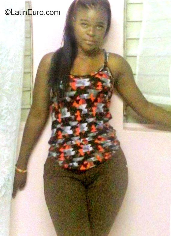 Date this foxy Jamaica girl Terica from Kingston Jamaica JM2106