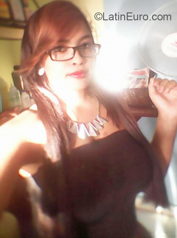 Date this funny Dominican Republic girl Lety from Santo Domingo DO22807