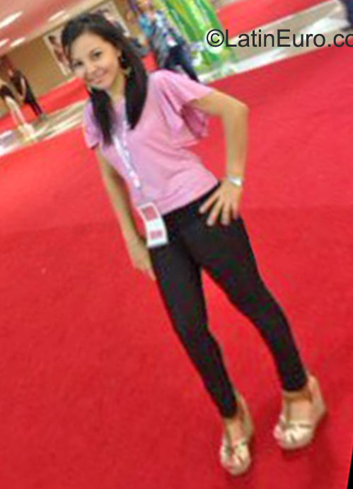 Date this cute Panama girl Damaris from Carupana PA657