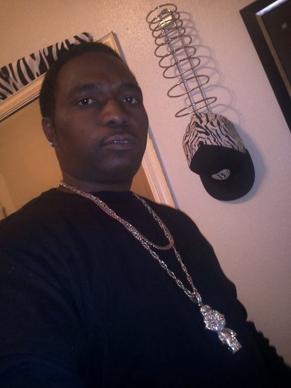 Date this nice looking United States man Lil9wardbee from New Orleans US16359