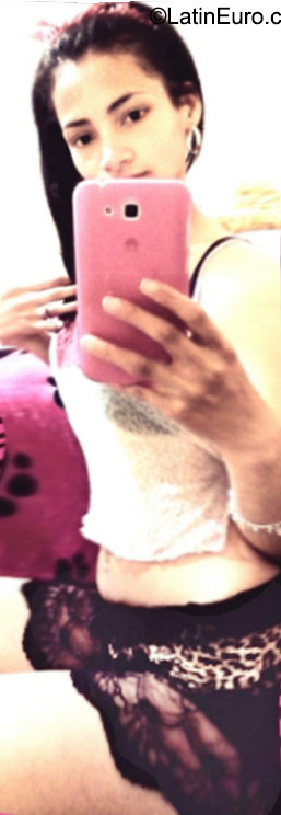 Date this funny Colombia girl Lolly from Bogota CO17820