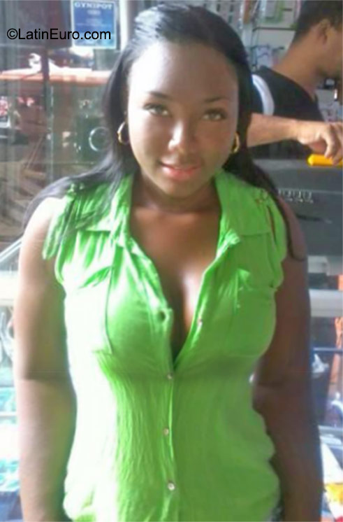 Date this voluptuous Colombia girl Nasay from Palmira CO17821