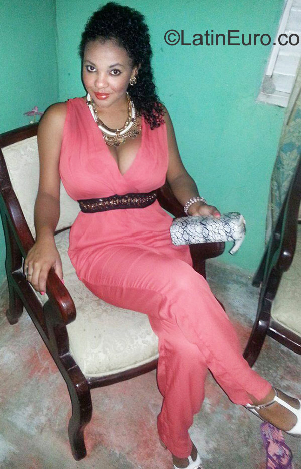 Date this fun Dominican Republic girl Yasmairi from Santiago DO22918