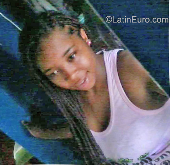 Date this georgeous Colombia girl Arnet from Bogota CO17857