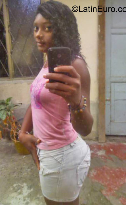 Date this good-looking Colombia girl Lucero from Popayan CO17868