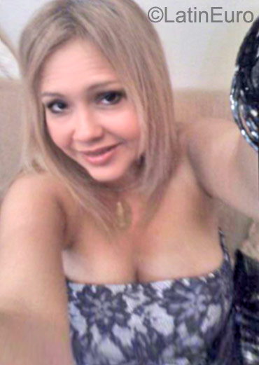 Date this tall Venezuela girl Cindie from maracaibo VE603