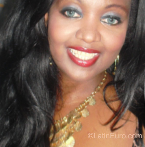 Date this delightful Brazil girl Adriana from Rio De Janeiro BR9435