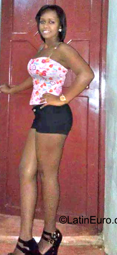 Date this young Dominican Republic girl Veronica from Santo Domingo DO23060