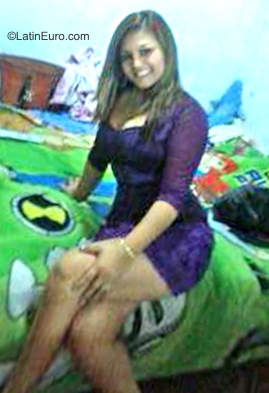 Date this athletic Peru girl Nilda from Lima PE1070