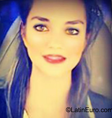 Date this sultry Venezuela girl Franchesca from Puerto Ordaz VE614