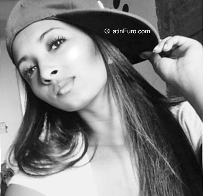 Date this exotic Colombia girl Andrea from Medellin CO19714