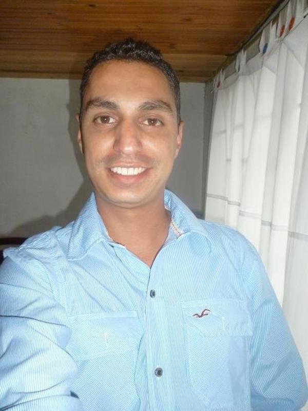 Date this gorgeous Colombia man David from Manizales CO17958