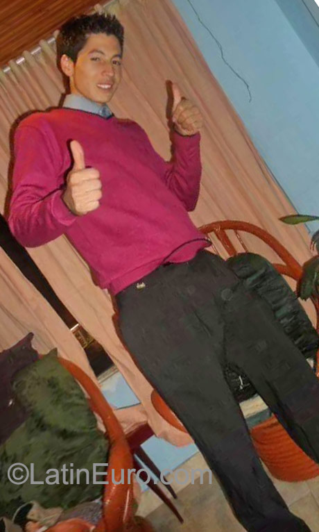 Date this lovely Colombia man Edi from Bogota CO17961