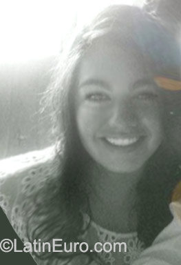 Date this foxy Honduras girl Ana Paula from Choluteca HN1681