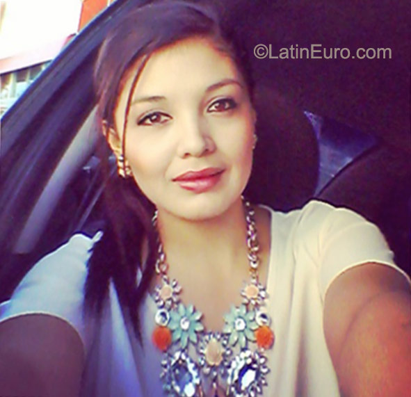 Date this beautiful Honduras girl Evelin from Siguatepeque HN1683