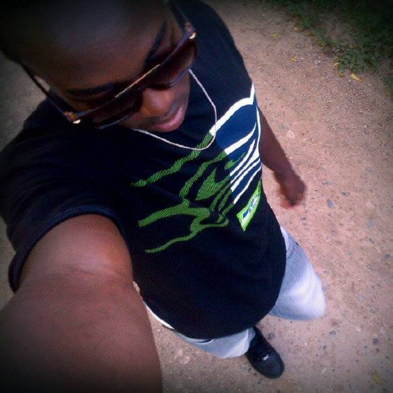 Date this athletic Dominican Republic man Fequi from Santo Domingo DO23287