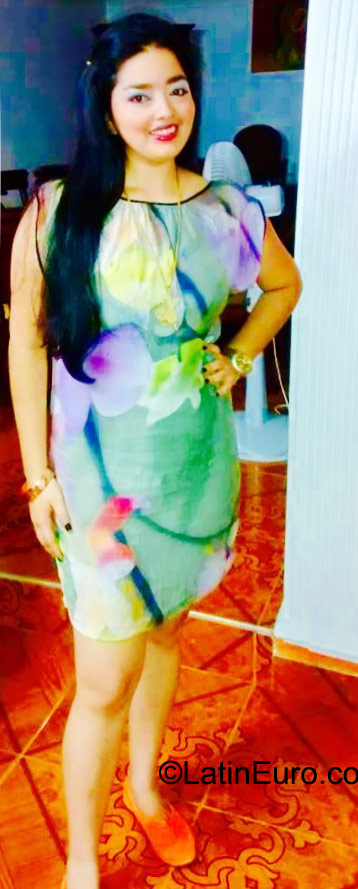 Date this good-looking Colombia girl Monica from Barranquilla CO18059