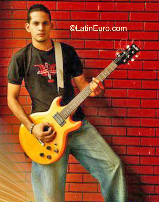 Date this charming Panama man Roy from Panama City PA709