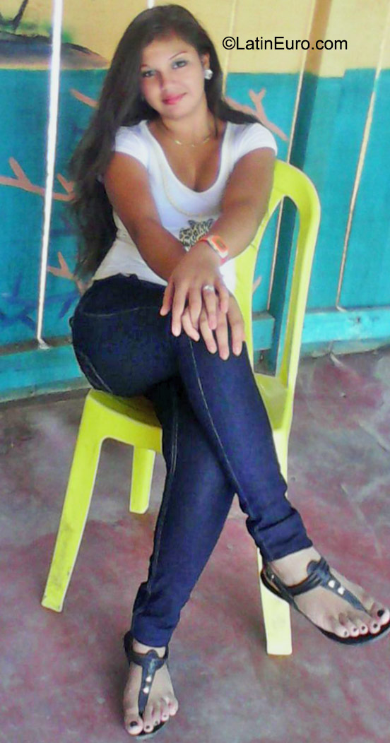 Date this charming Honduras girl Alejandra from Tegucigalpa HN1732