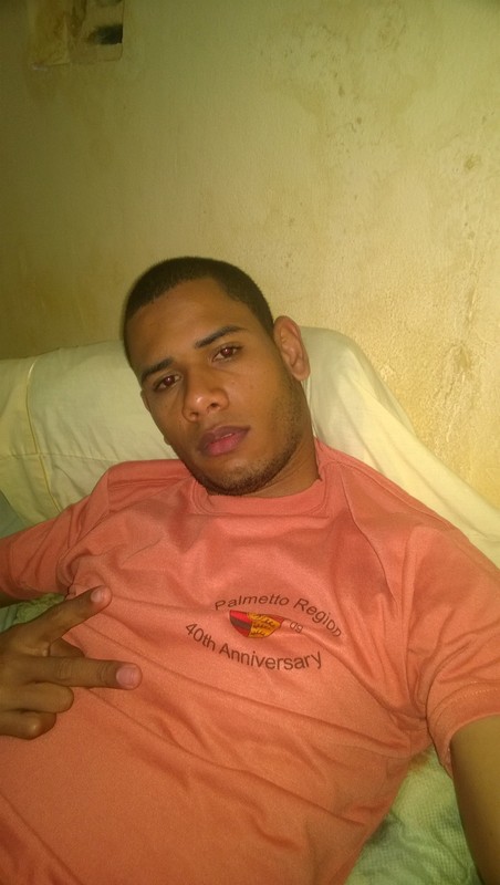Date this stunning Dominican Republic man Lenny smil aqui from Santo Domingo DO23454
