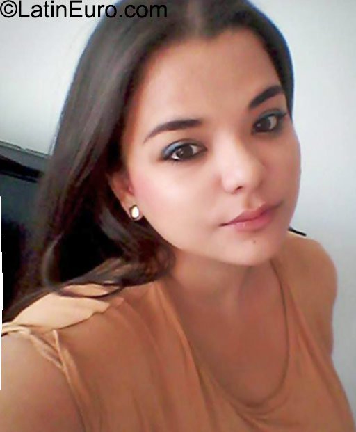 Date this hot Colombia girl Ana Maria from Bogota CO18114