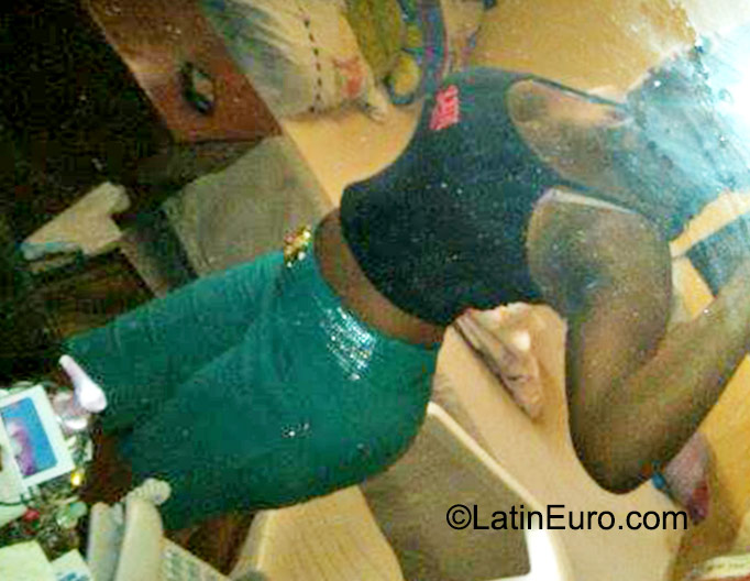 Date this stunning Dominican Republic girl Cindy from Santo Domingo DO23518