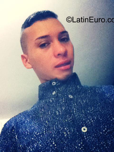 Date this charming Colombia man Sibas from Medellin CO18139