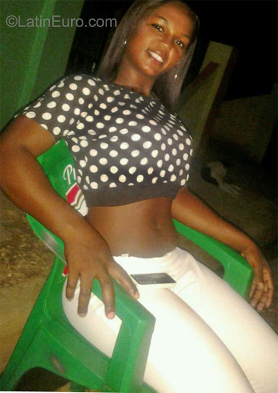 Date this cute Dominican Republic girl Rachel from Mao DO23635