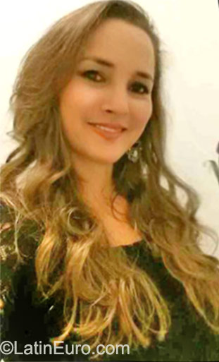 Date this hard body Honduras girl Jackaline from San Pedro Sula HN1781