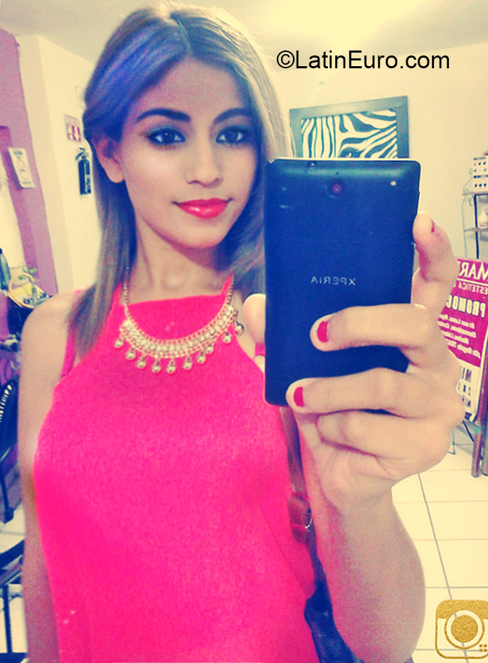 Date this sultry Mexico girl Judith from Durango MX1462