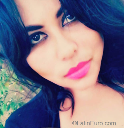 Date this hard body Panama girl Lara from Panama City PA740