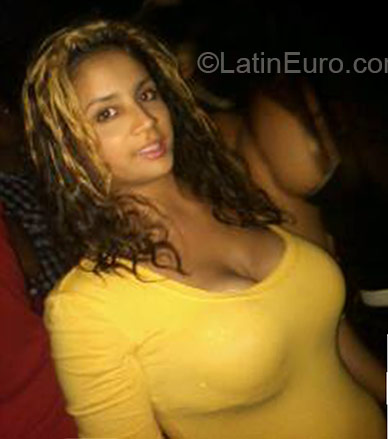 Date this attractive Dominican Republic girl Mabelin from Puerto Plata DO23834