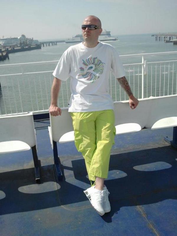 Date this pretty Netherlands man Renato1 from Dordrecht NL271