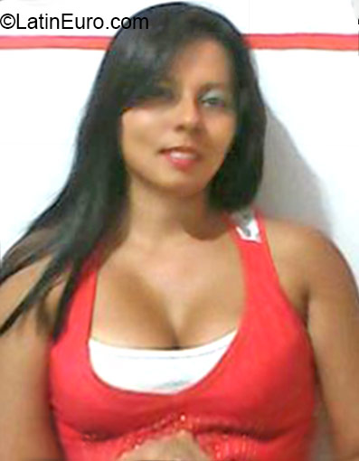 Date this cute Colombia girl Eliana from Cali CO18268