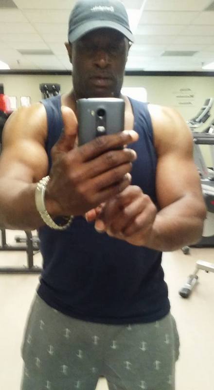 Date this hard body United Kingdom man 4evayours from Cardiff GB841