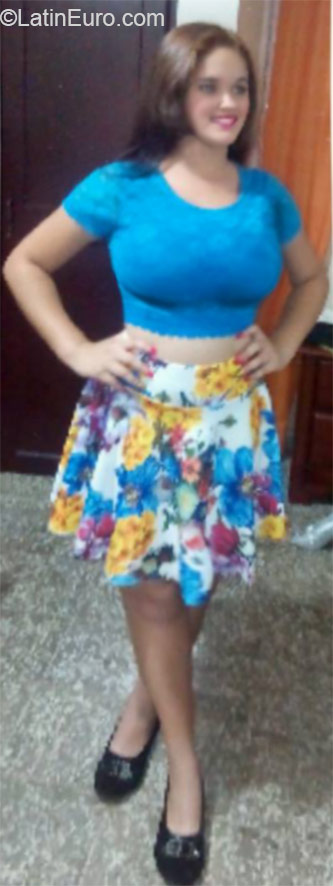 Date this young Dominican Republic girl Genesis from Santo Domingo DO23922