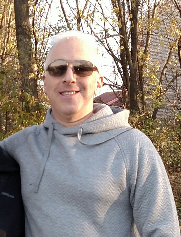 Date this athletic United States man Scott from Boston US16736