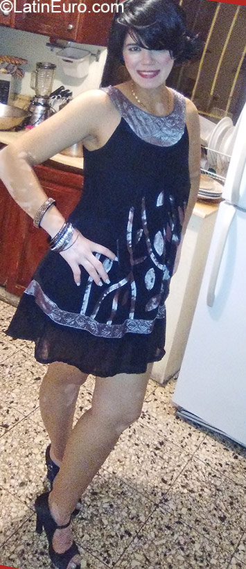 Date this nice looking Dominican Republic girl Ady from Santo Domingo DO24104