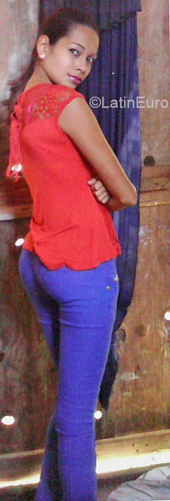 Date this good-looking Honduras girl Jackie from Puerto Cortes HN1849