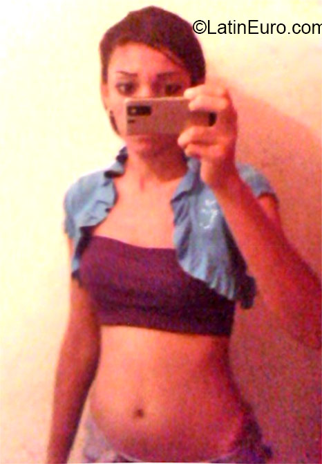 Date this exotic Dominican Republic girl Jonathia massiel from Santo Domingo DO24294