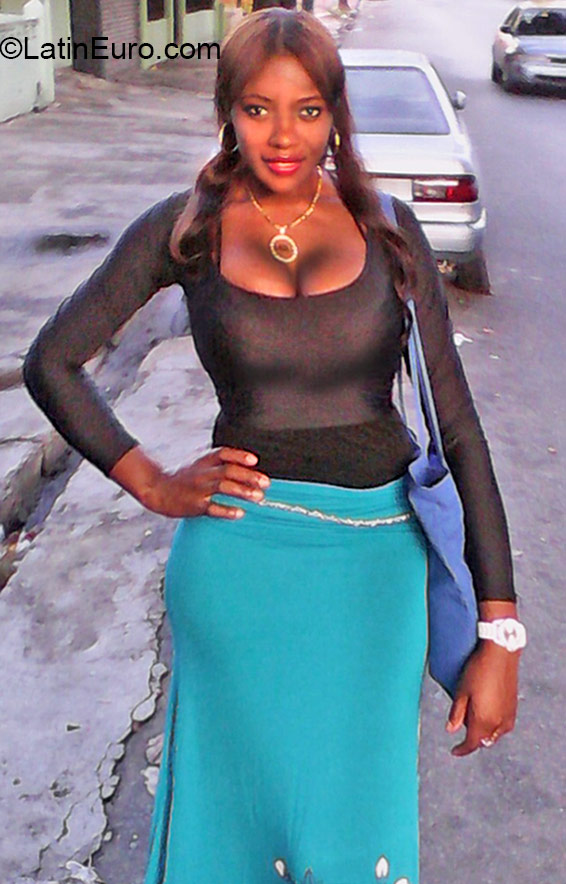 Date this young Dominican Republic girl Manuela from Santo Domingo DO24309