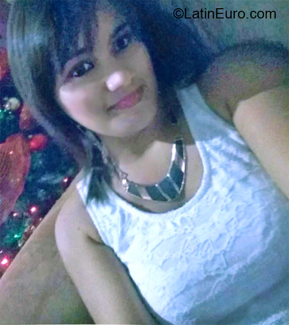 Date this charming Honduras girl Gloria from La Ceiba HN1890